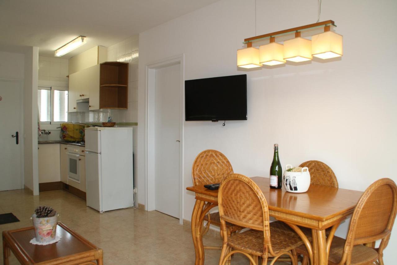 Apartaments Margarita Sabina Pinell Platja d'Aro Exteriör bild