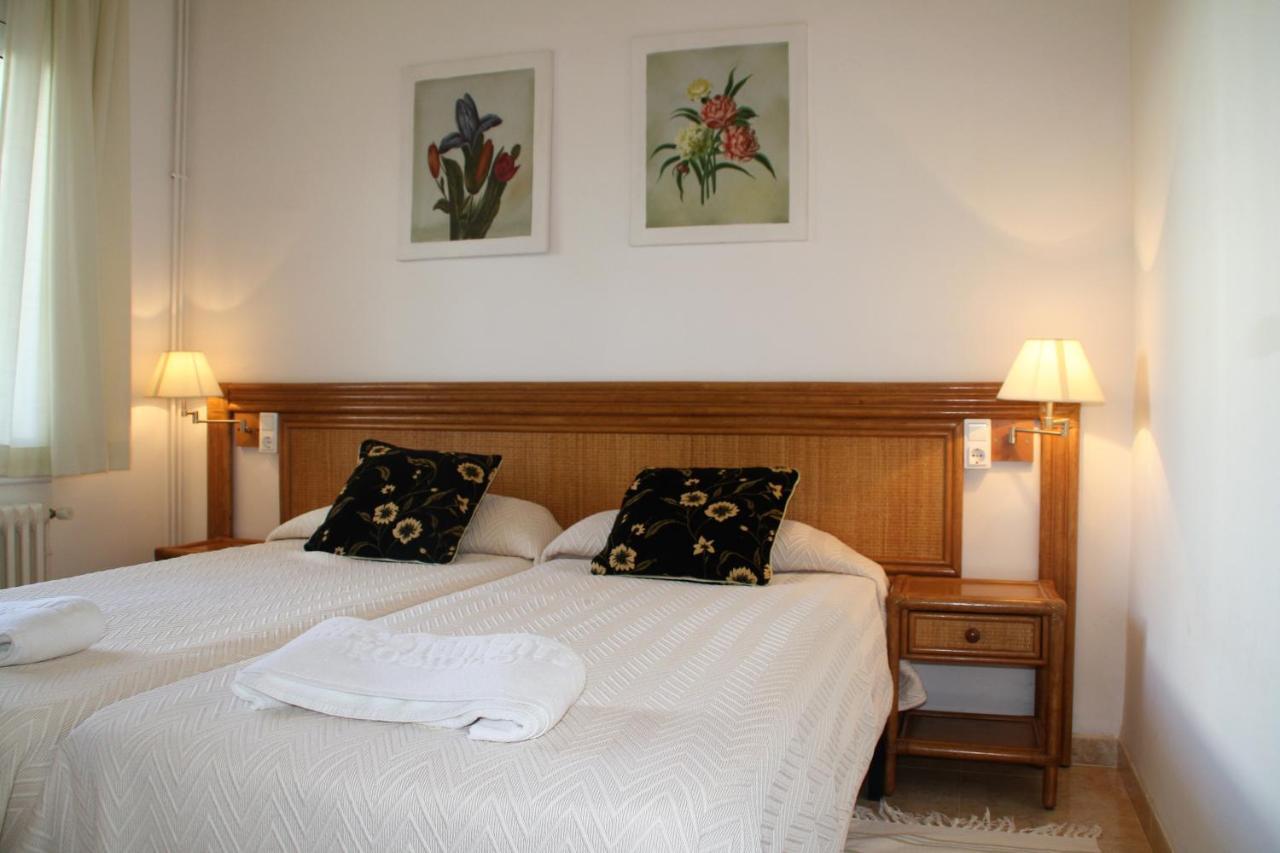 Apartaments Margarita Sabina Pinell Platja d'Aro Exteriör bild