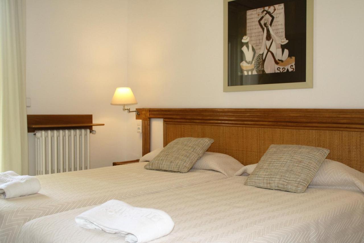 Apartaments Margarita Sabina Pinell Platja d'Aro Exteriör bild